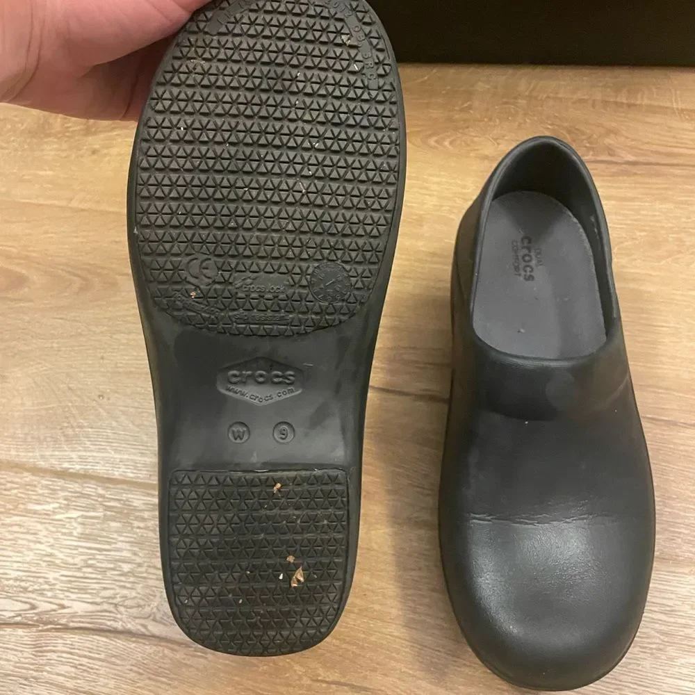 Crocs Dual Comfort Black Nursing Work Clogs Non-Slip Shoes Women's Size 9 - Picture 6 of 8